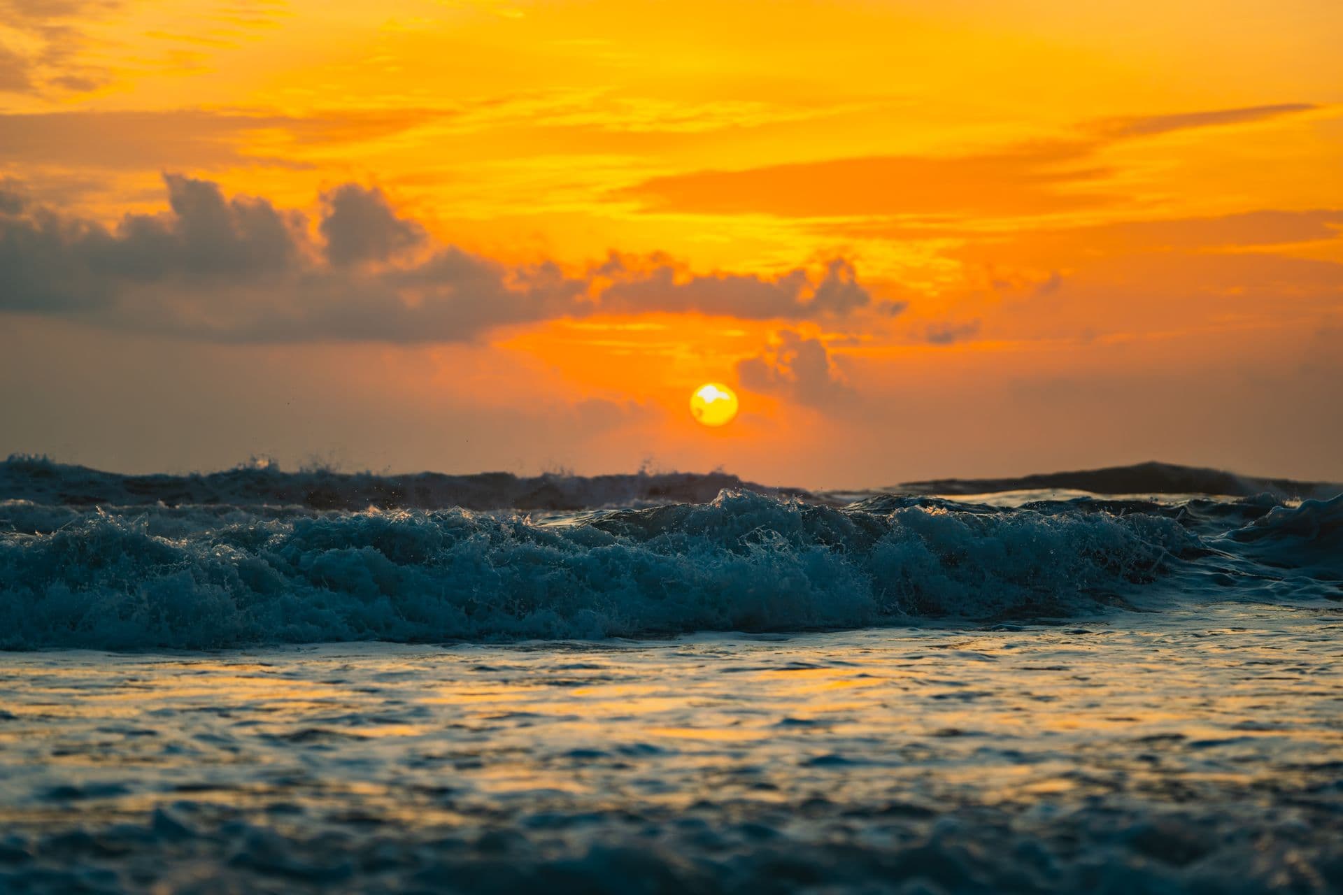 Sunset atmosphere at Main Reef in Hikkaduwa